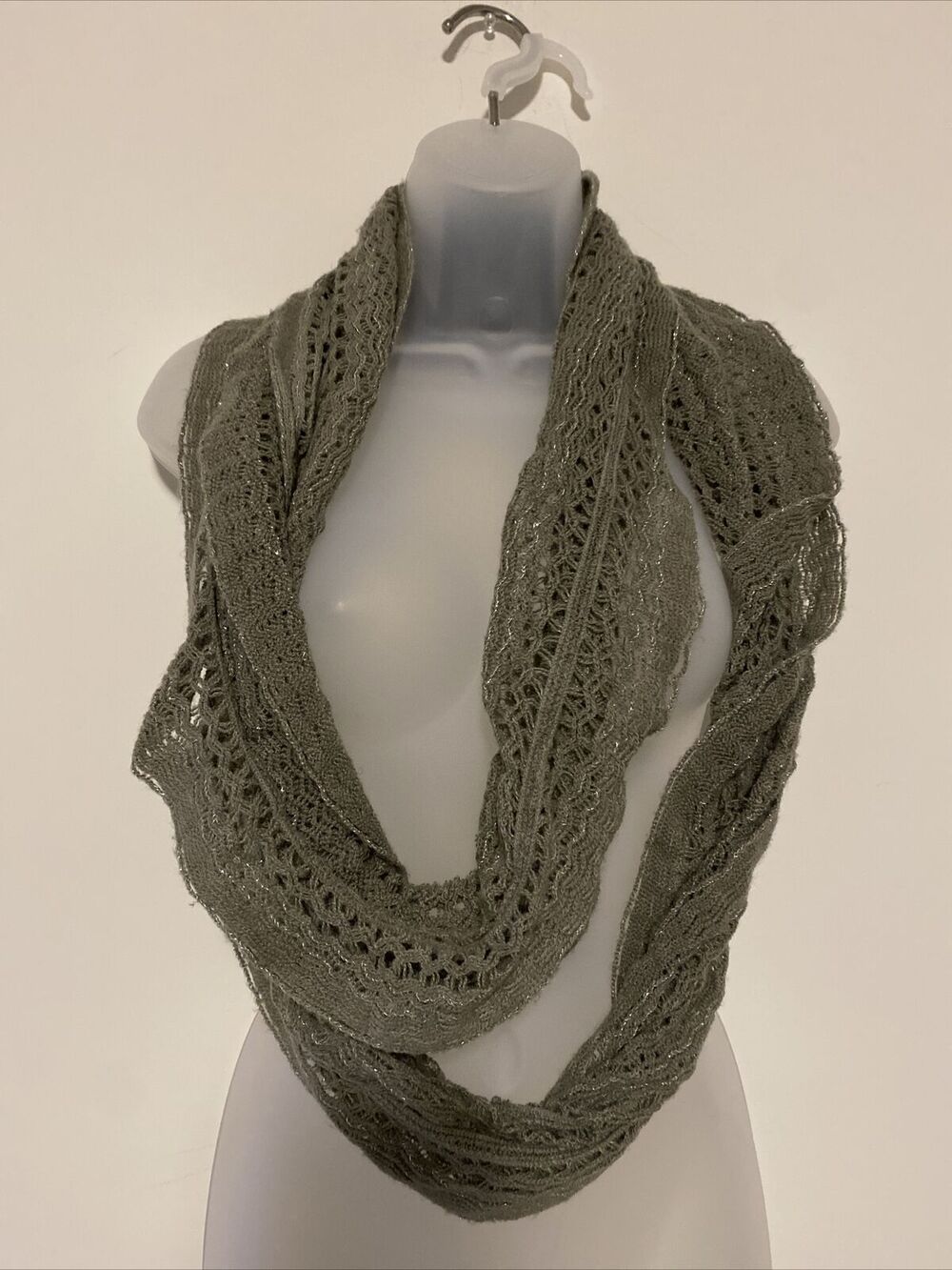 Apt. 9 Infinity Scarf Women Grey Rouched Knit Silver Threads
